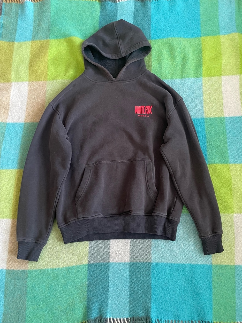 White Fox Boutique Archive 6.0 Women's Black and Red Hoodie